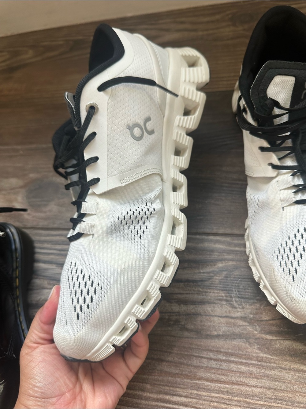 On Cloudswift Men's Athletic Shoes in White and Black - Picture 10 of 12